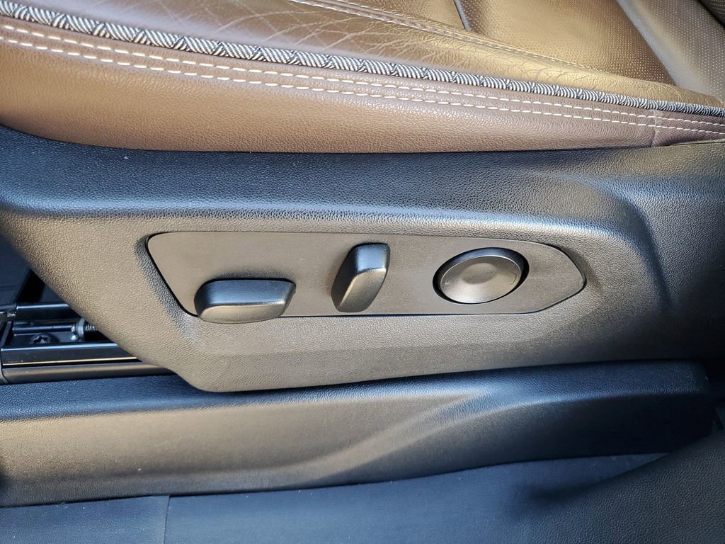 Used 2023 Chevrolet Tahoe High Country w/ LPO, Illumination Package image 7