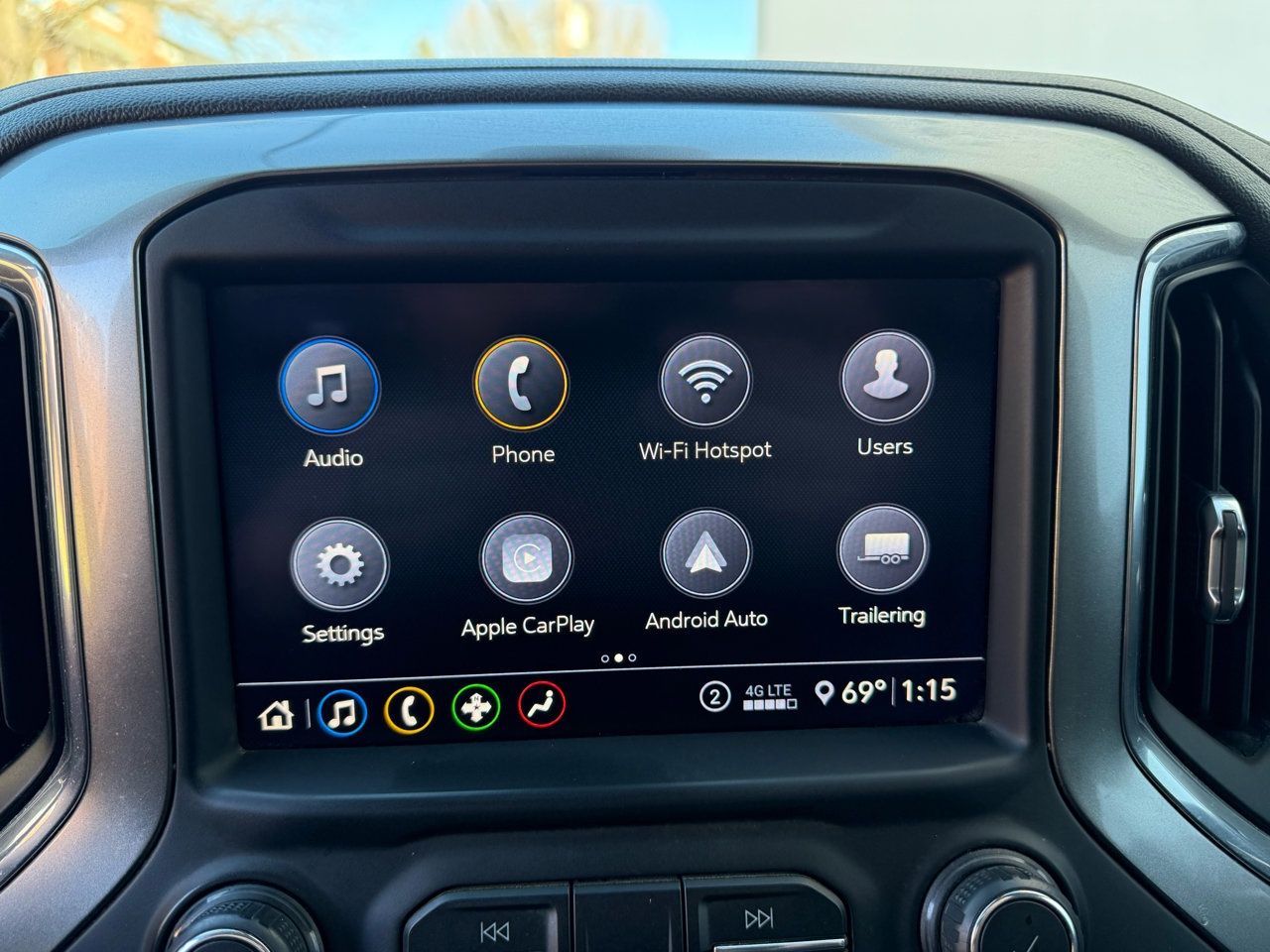 Used 2020 Chevrolet Silverado 2500 LT w/ Texas Edition image 15