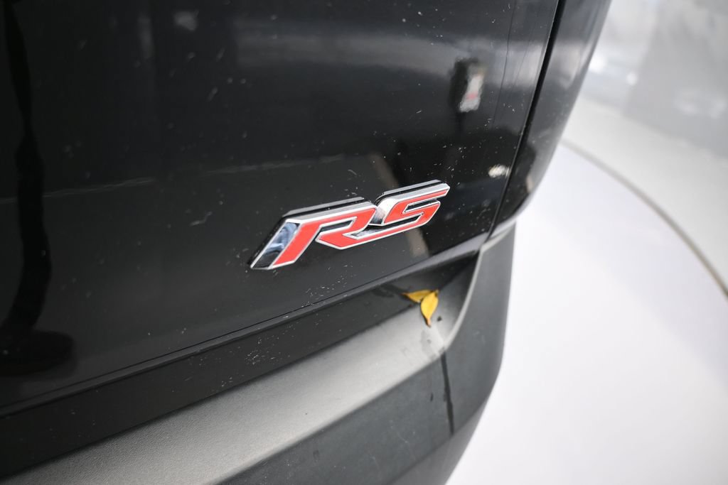 Used 2023 Chevrolet Traverse RS FWD image 48