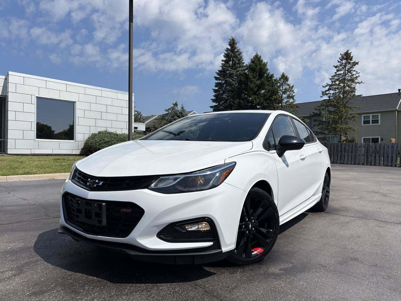 Used 2017 Chevrolet Cruze LT w/ Redline Edition FWD image 2