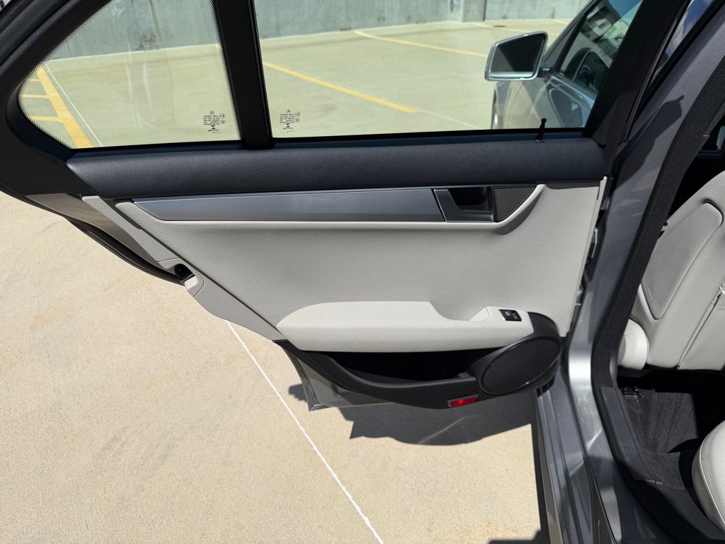 Used 2014 Mercedes-Benz C 250 Sedan image 20
