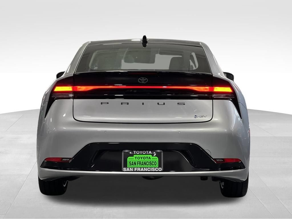 New 2027 Toyota Prius Limited AWD/4WD image 4