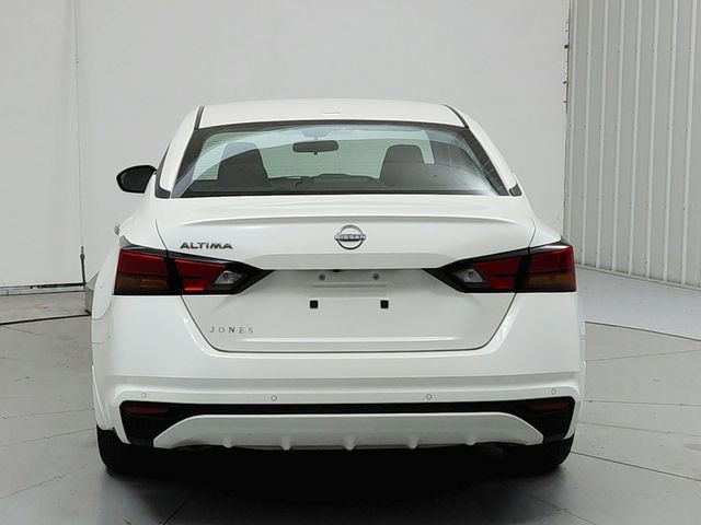 Used 2025 Nissan Altima 2.5 SV FWD image 6