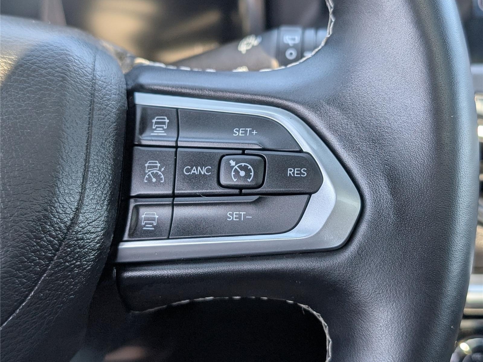 Used 2022 Jeep Compass High Altitude AWD/4WD image 24