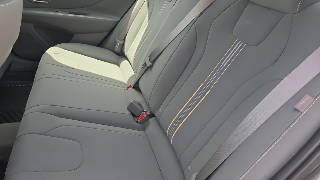 New 2026 Hyundai Elantra Sport FWD image 28