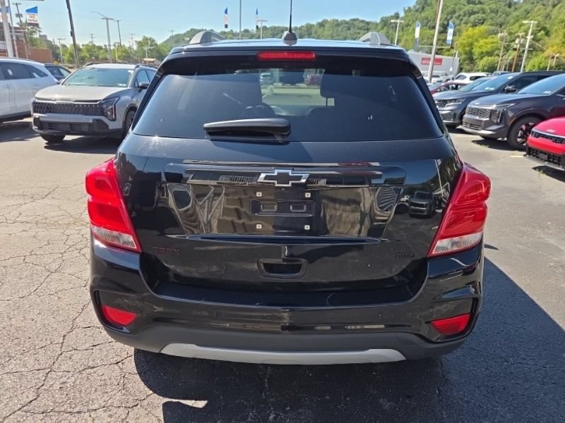 Used 2020 Chevrolet Trax LT w/ Redline Edition AWD/4WD image 6