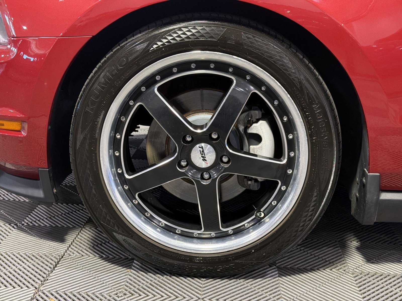 Used 2010 Ford Mustang GT RWD image 16