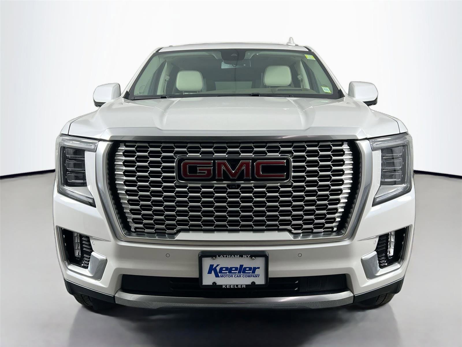 Used 2024 GMC Yukon XL Denali AWD/4WD image 9