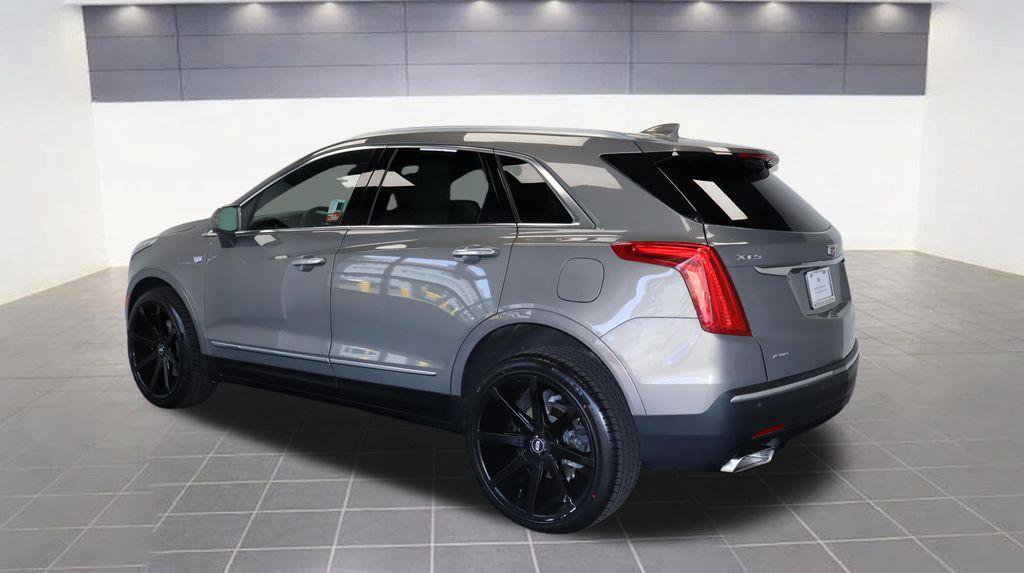 Used 2018 Cadillac XT5 Luxury w/ Driver Awareness Package image 3