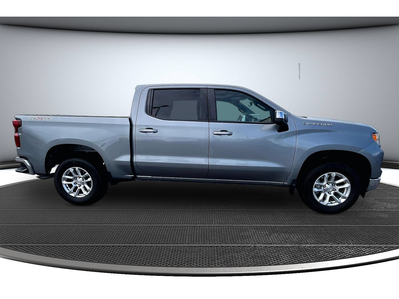 Used 2024 Chevrolet Silverado 1500 LT AWD/4WD image 15