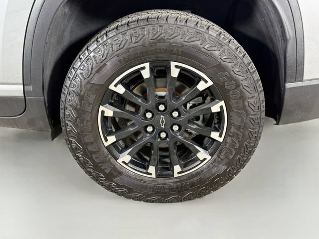 Used 2025 Chevrolet Traverse Z71 w/ Driver Confidence Package AWD/4WD image 33