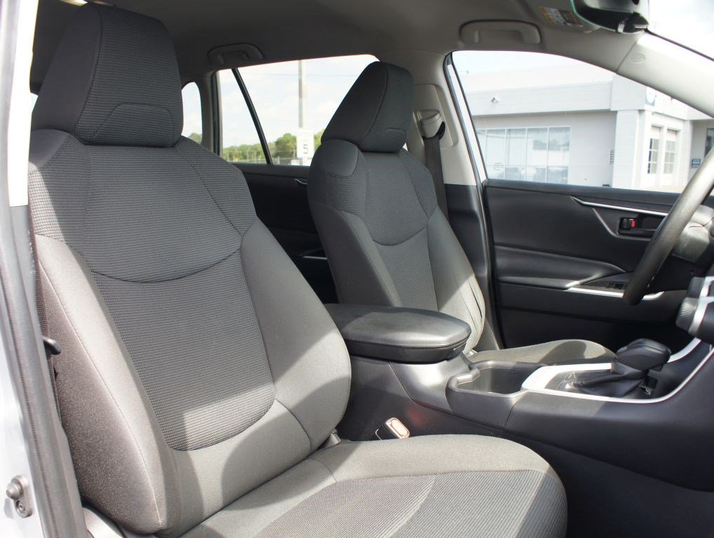 Used 2024 Toyota RAV4 LE FWD image 20