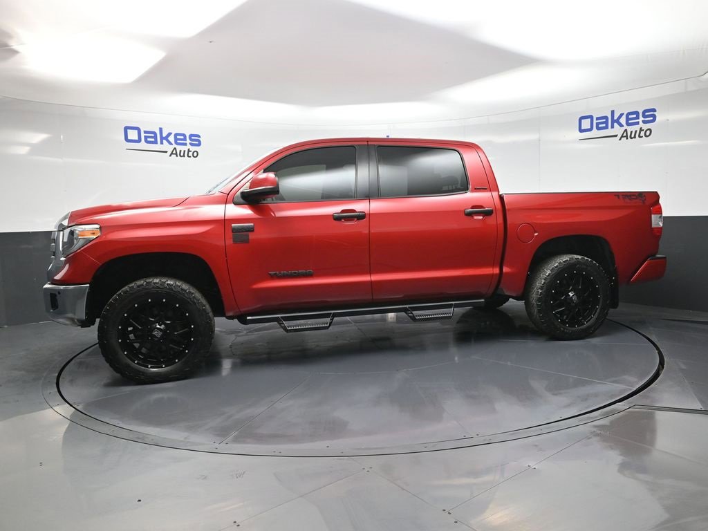 Used 2021 Toyota Tundra Limited w/ Limited Premium Package image 5
