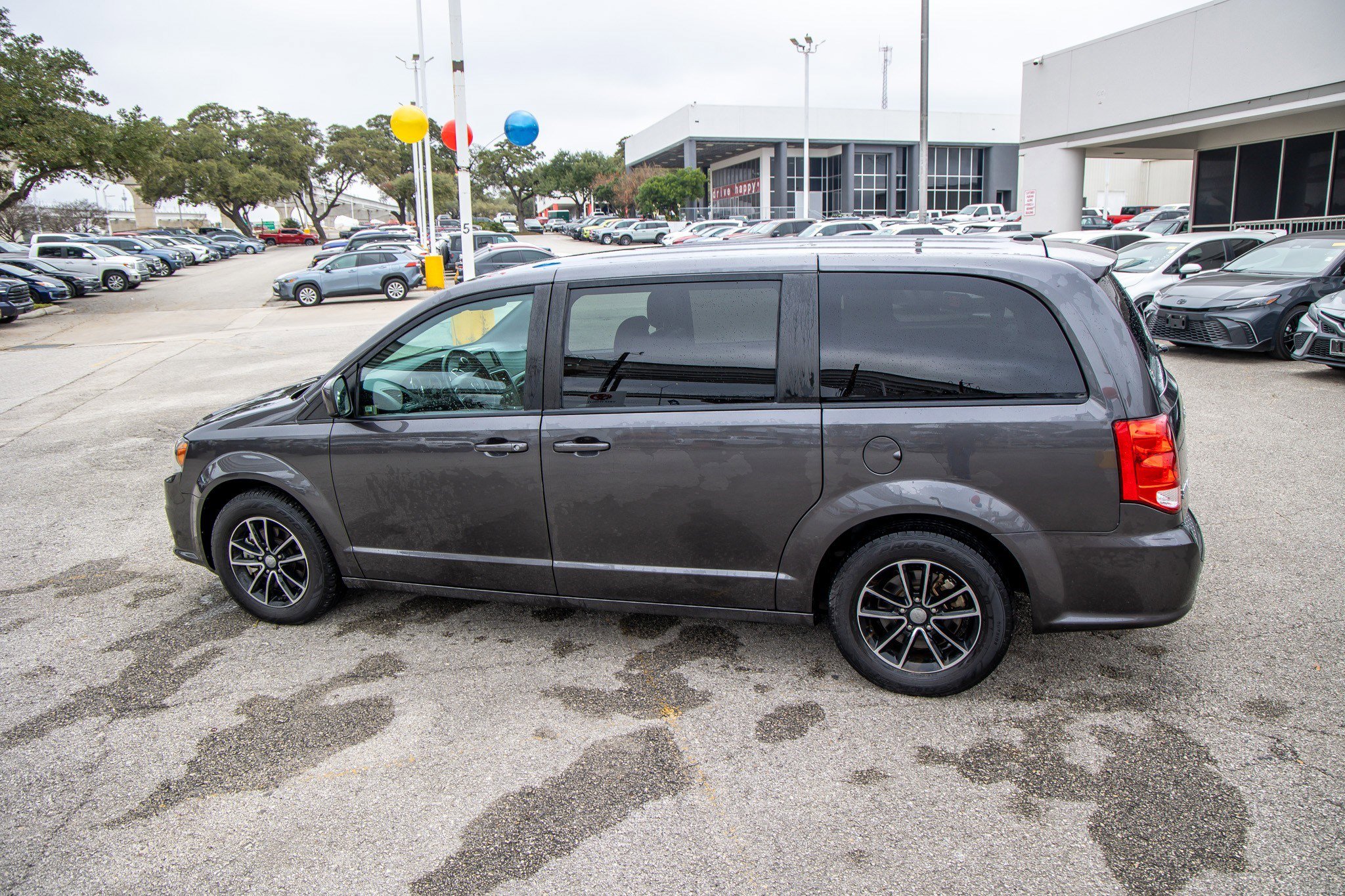 Used 2018 Dodge Grand Caravan SE image 10