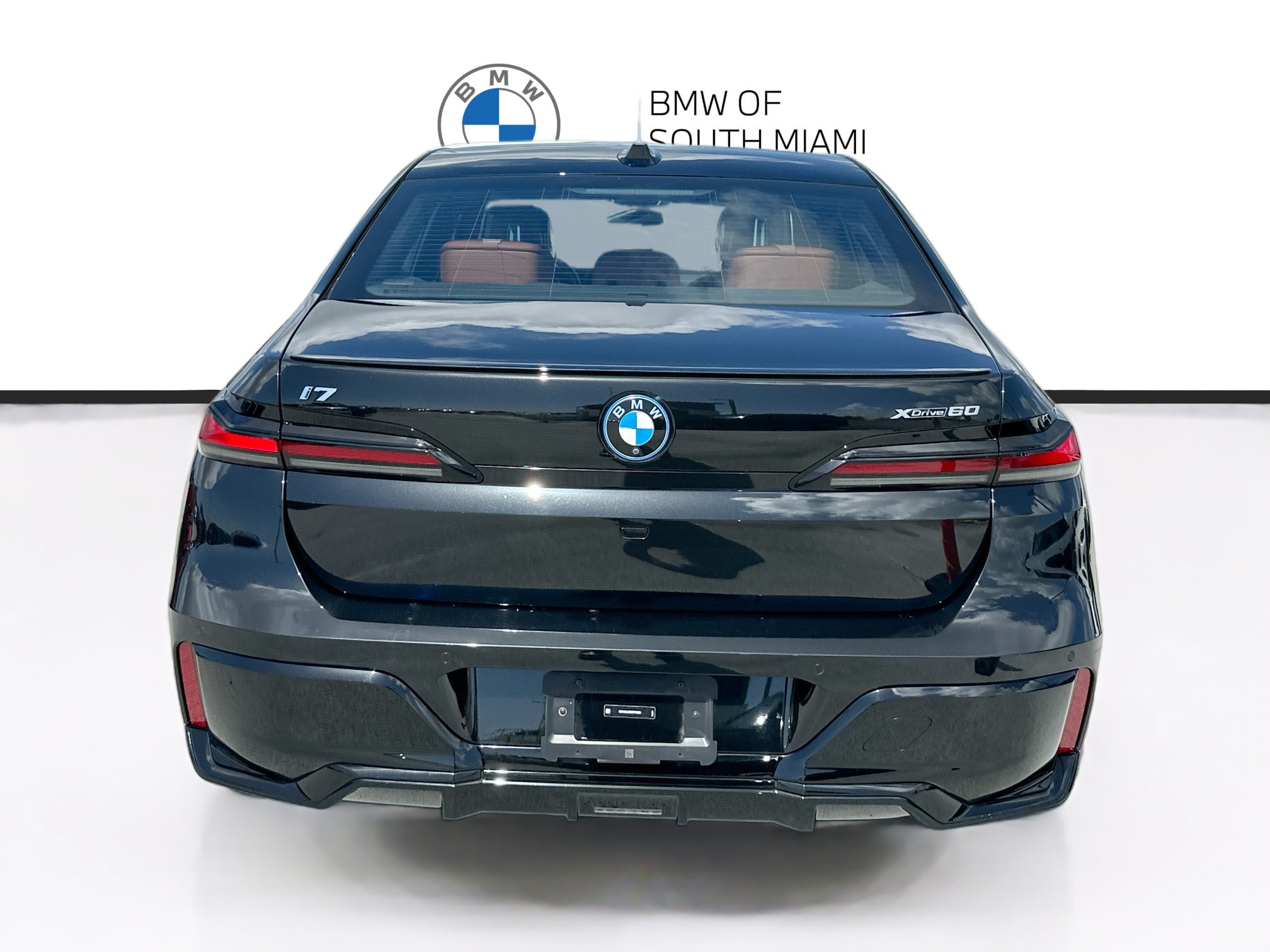 Used 2024 BMW i7 xDrive60 w/ Premium Package AWD/4WD image 6