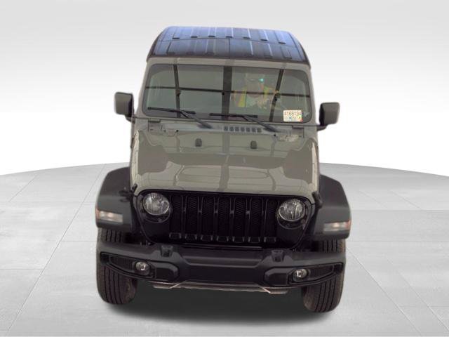 Used 2022 Jeep Wrangler Sport AWD/4WD image 2