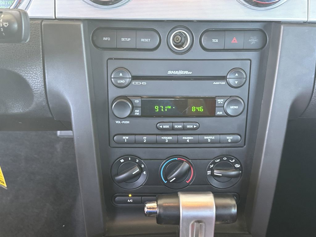 Used 2006 Ford Mustang GT Premium image 22