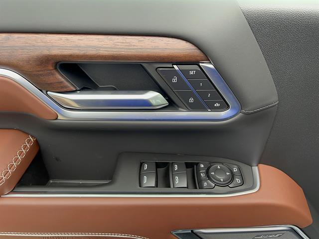 New 2026 GMC Sierra 2500 Denali Ultimate AWD/4WD image 9