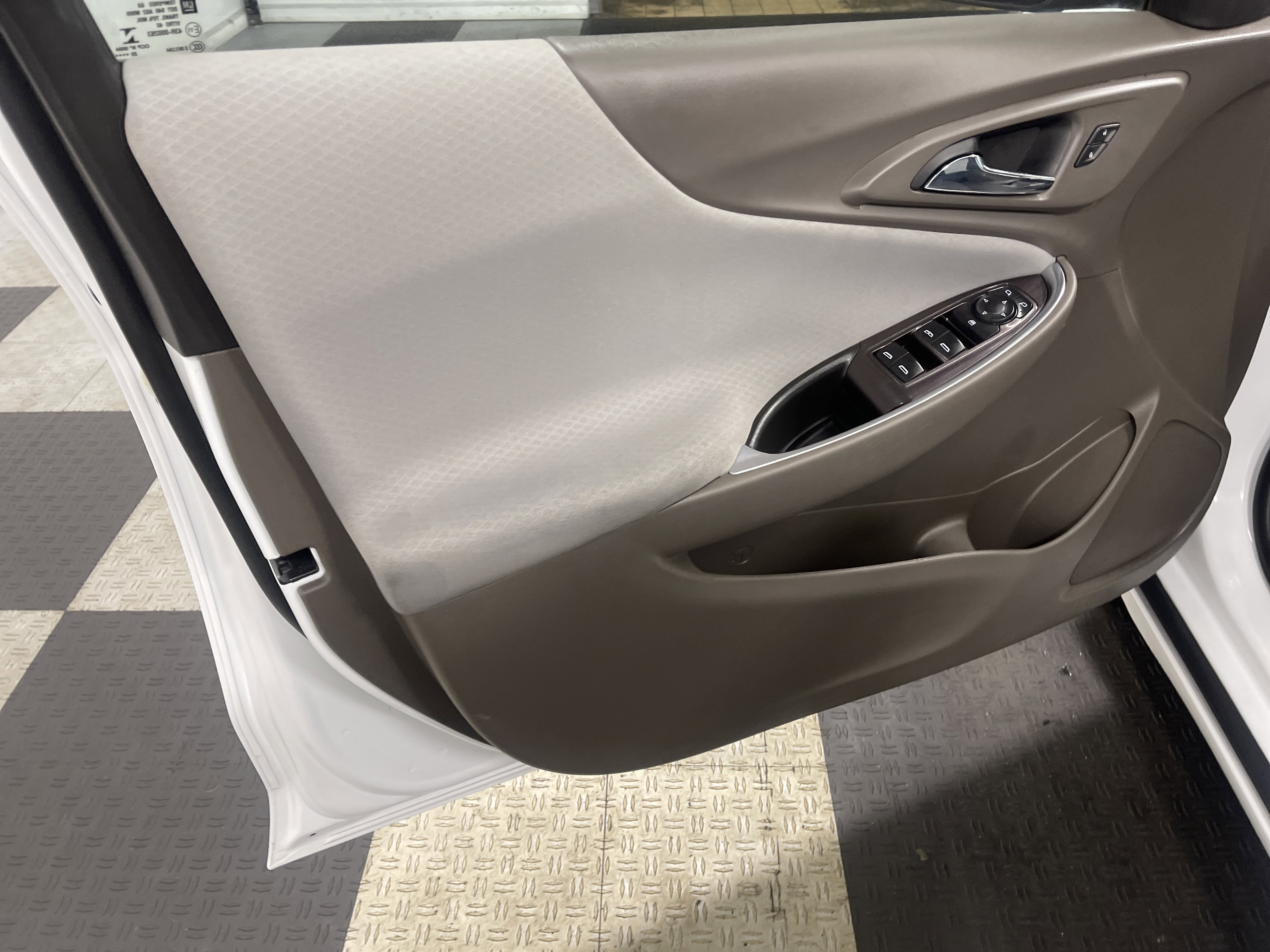 Used 2021 Chevrolet Malibu LT image 10