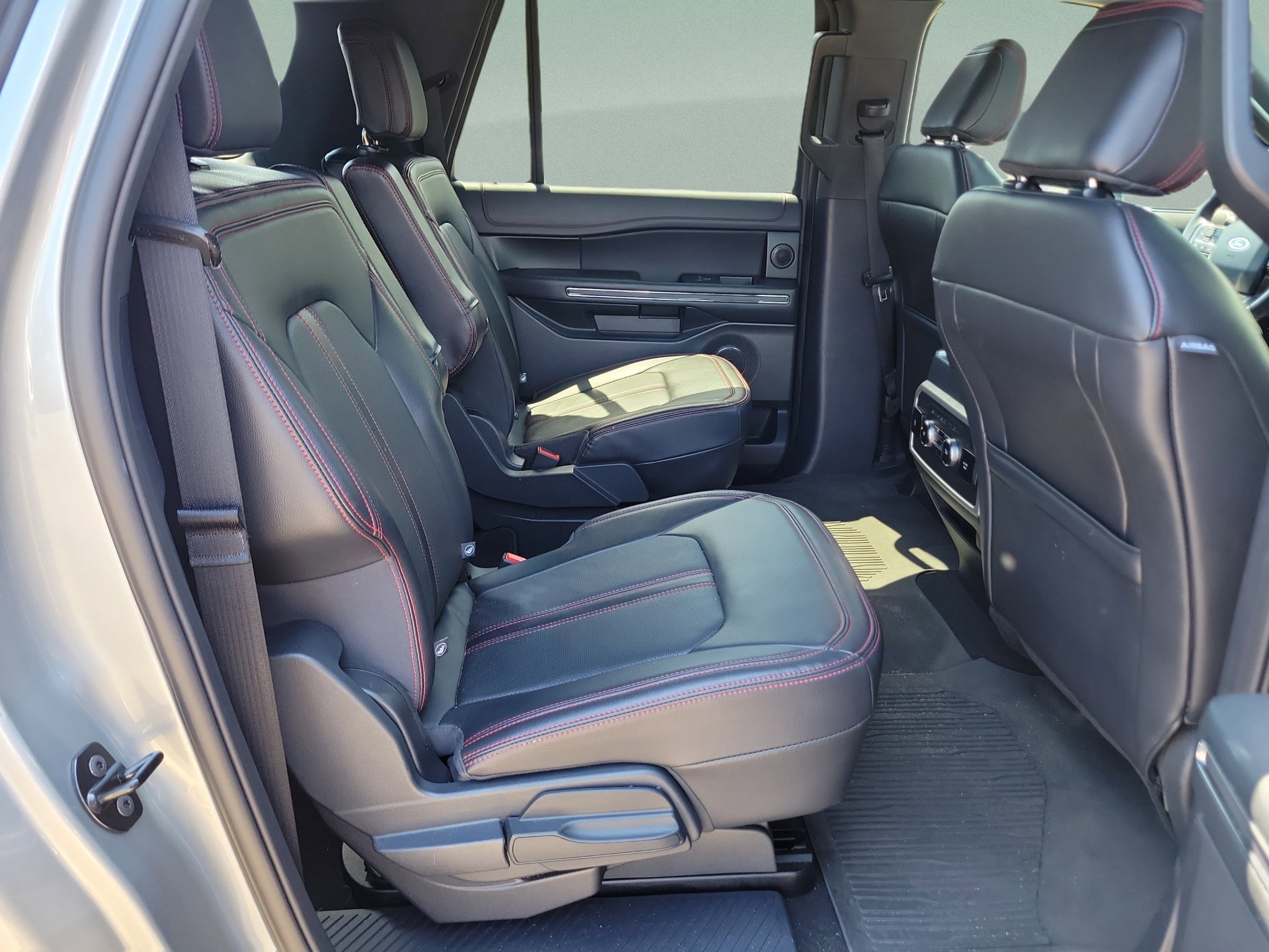 Used 2024 Ford Expedition Max Limited RWD image 10