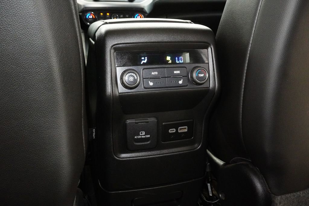 Used 2023 GMC Acadia SLT w/ Elevation Edition image 28