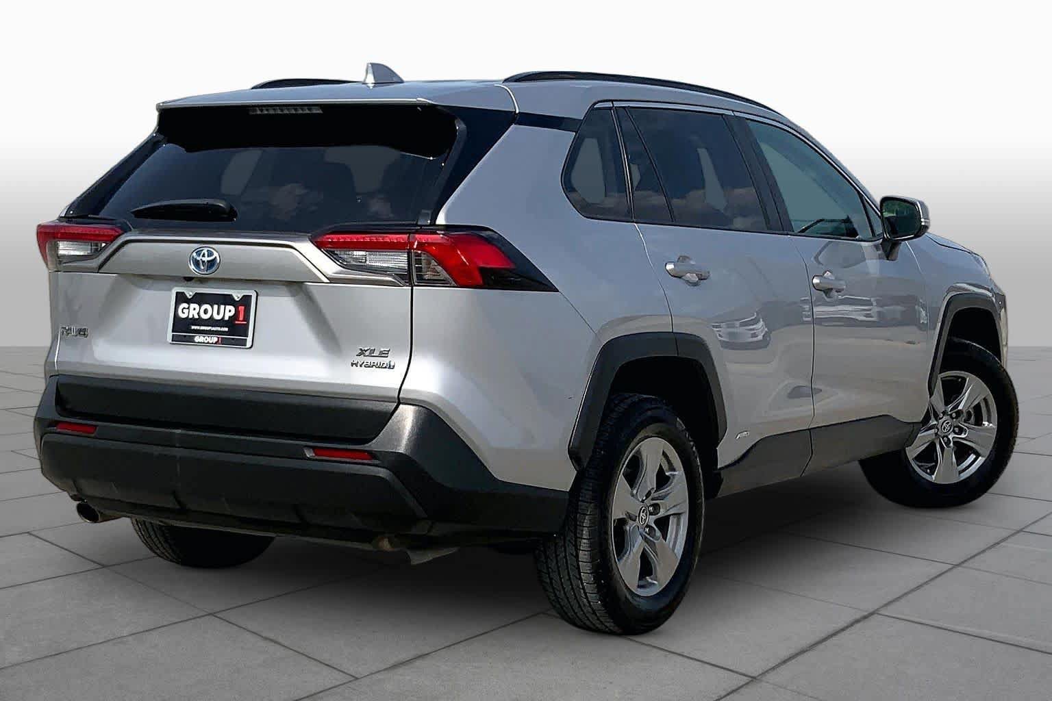 Used 2024 Toyota RAV4 XLE AWD/4WD image 24