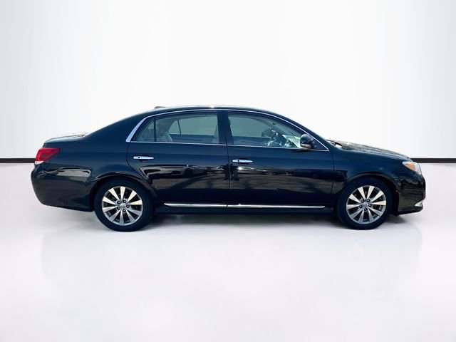 Used 2011 Toyota Avalon Limited image 5