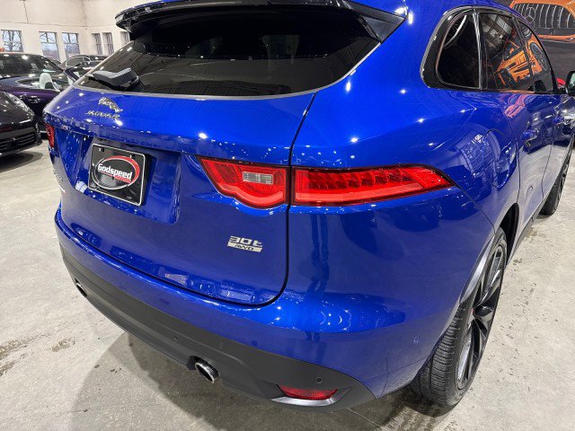 Used 2020 Jaguar F-PACE R-Sport image 43
