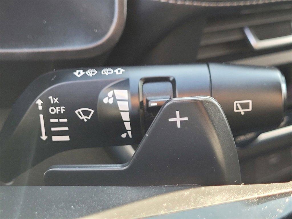 Used 2023 Nissan Rogue SV image 28