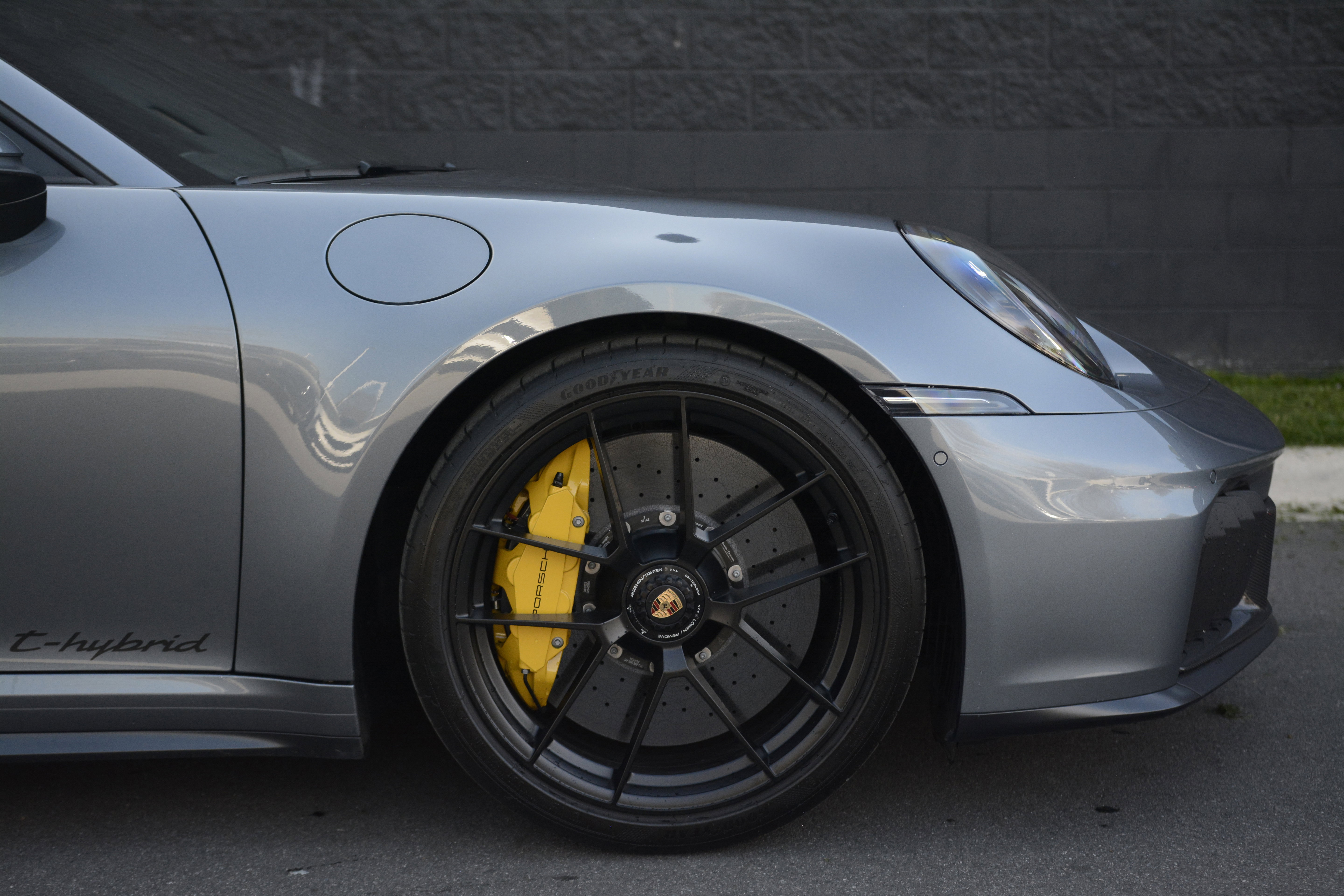 Certified 2025 Porsche 911 Carrera GTS image 11