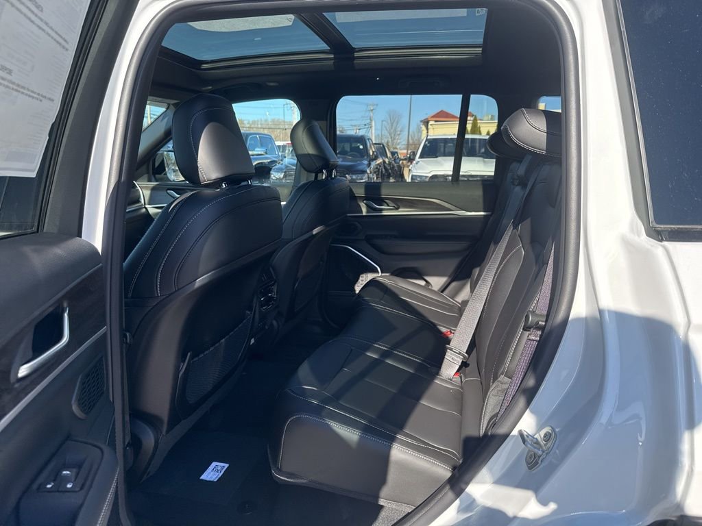 New 2026 Jeep Grand Cherokee Limited AWD/4WD image 24