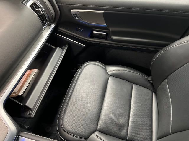 Used 2025 Ford Expedition Platinum AWD/4WD image 38