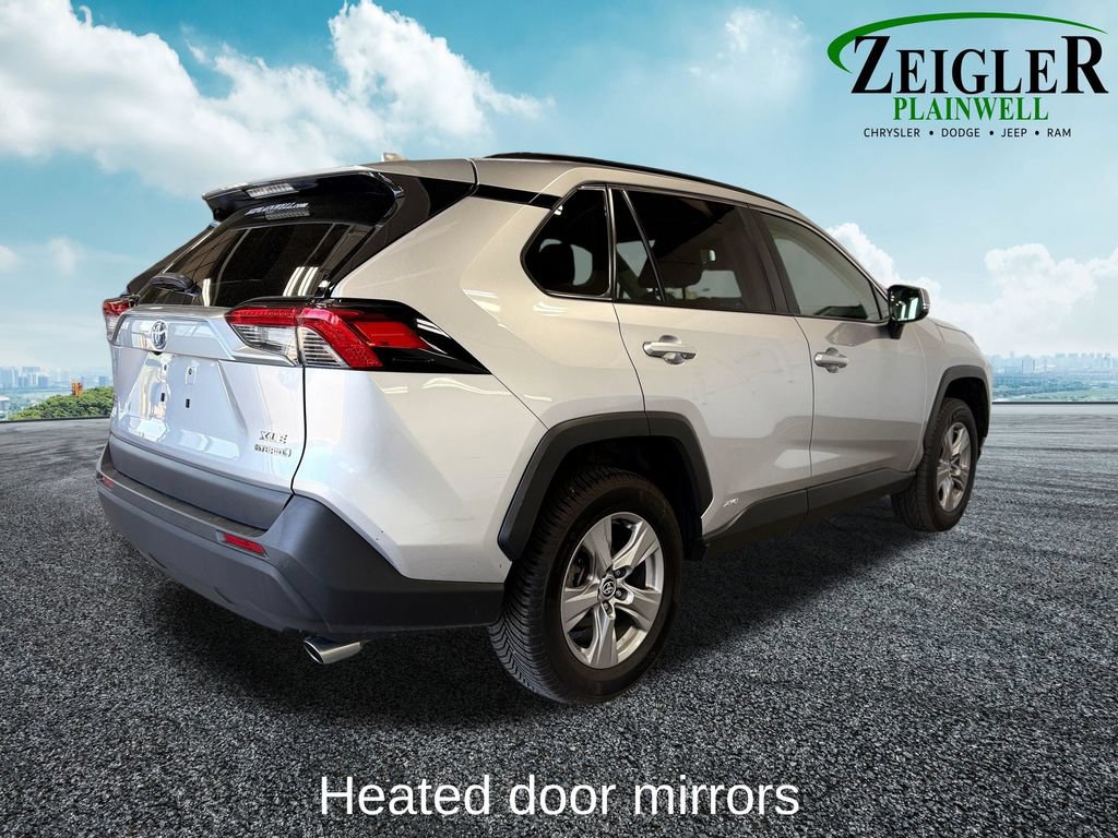 Used 2022 Toyota RAV4 XLE w/ Convenience Package AWD/4WD image 6