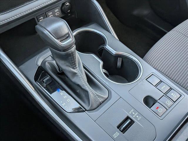 Used 2025 Toyota Highlander LE image 12