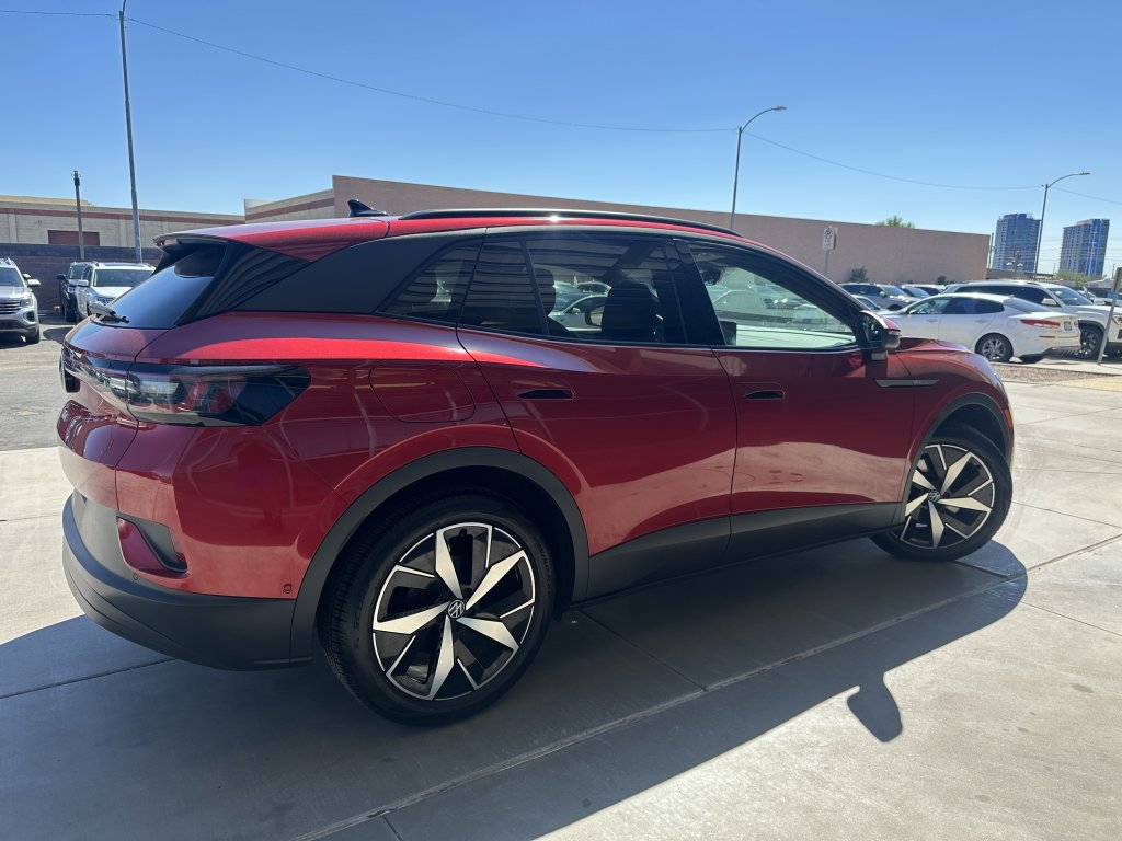 Used 2023 Volkswagen ID.4 S image 3