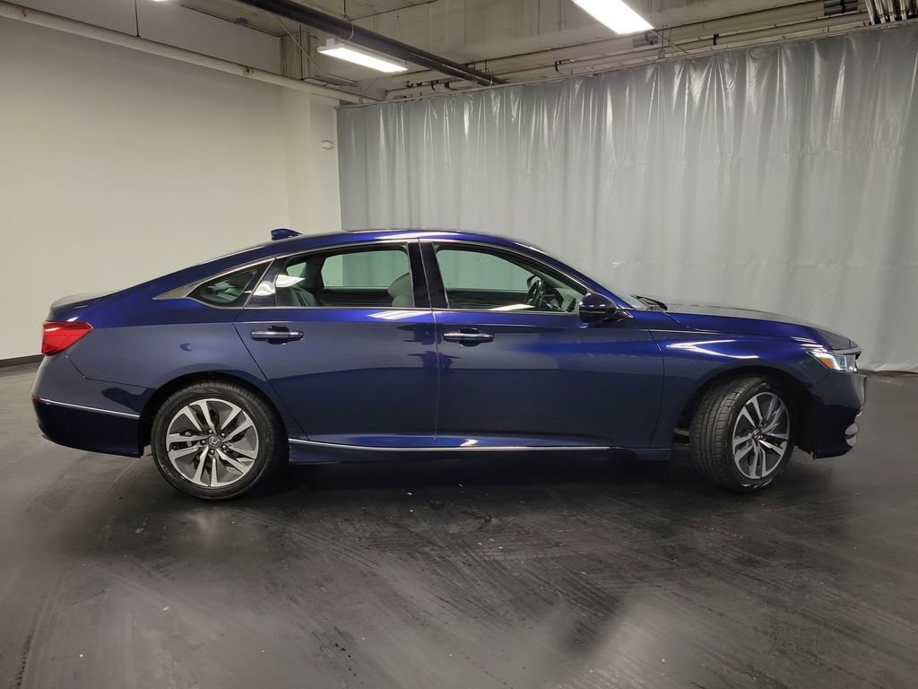 Used 2018 Honda Accord Touring image 9