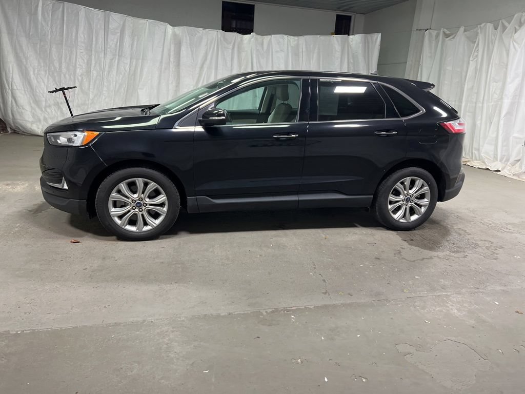 Used 2021 Ford Edge Titanium w/ Cargo Accessory Package FWD image 4