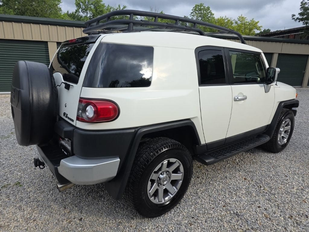 Used 2014 Toyota FJ Cruiser 4WD w/ Upgrade Package image 8