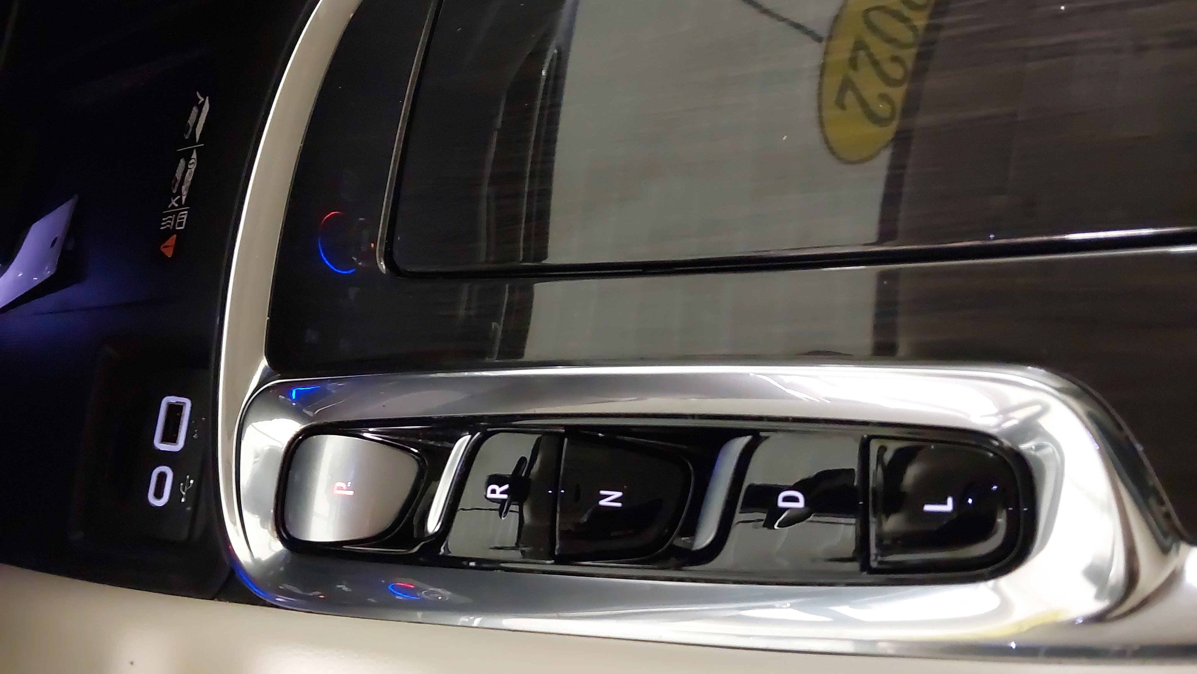 Used 2022 Buick Enclave Essence w/ Experience Buick Package image 21