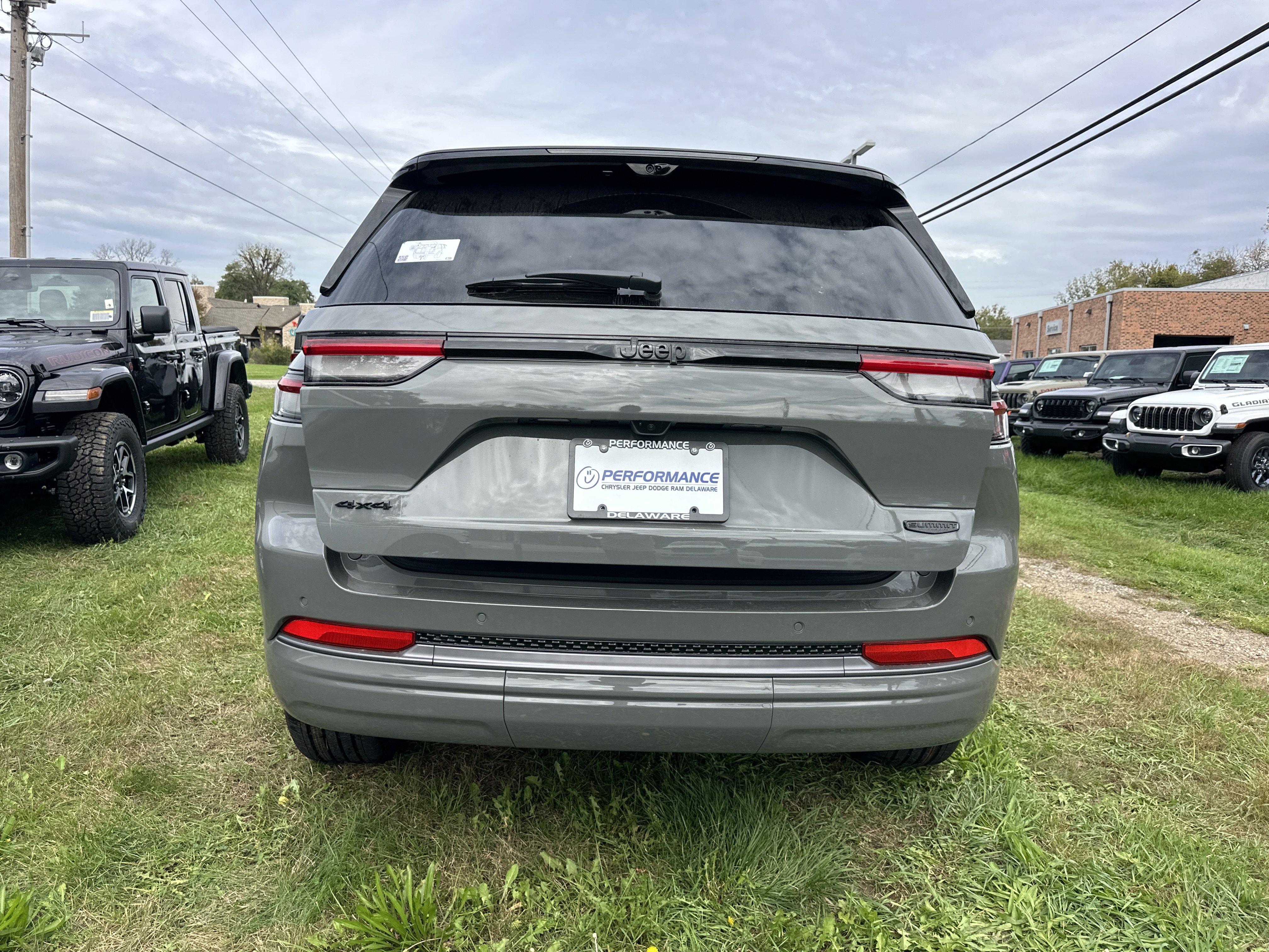 New 2027 Jeep Grand Cherokee Summit AWD/4WD image 18