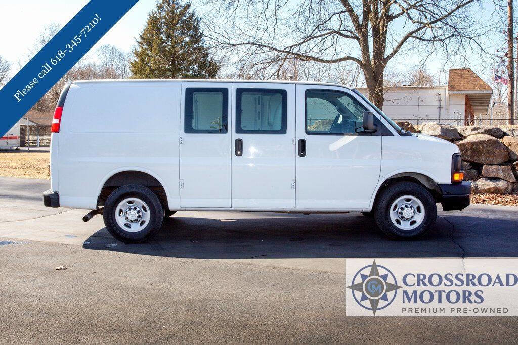 Used 2016 Chevrolet Express 2500 RWD image 7