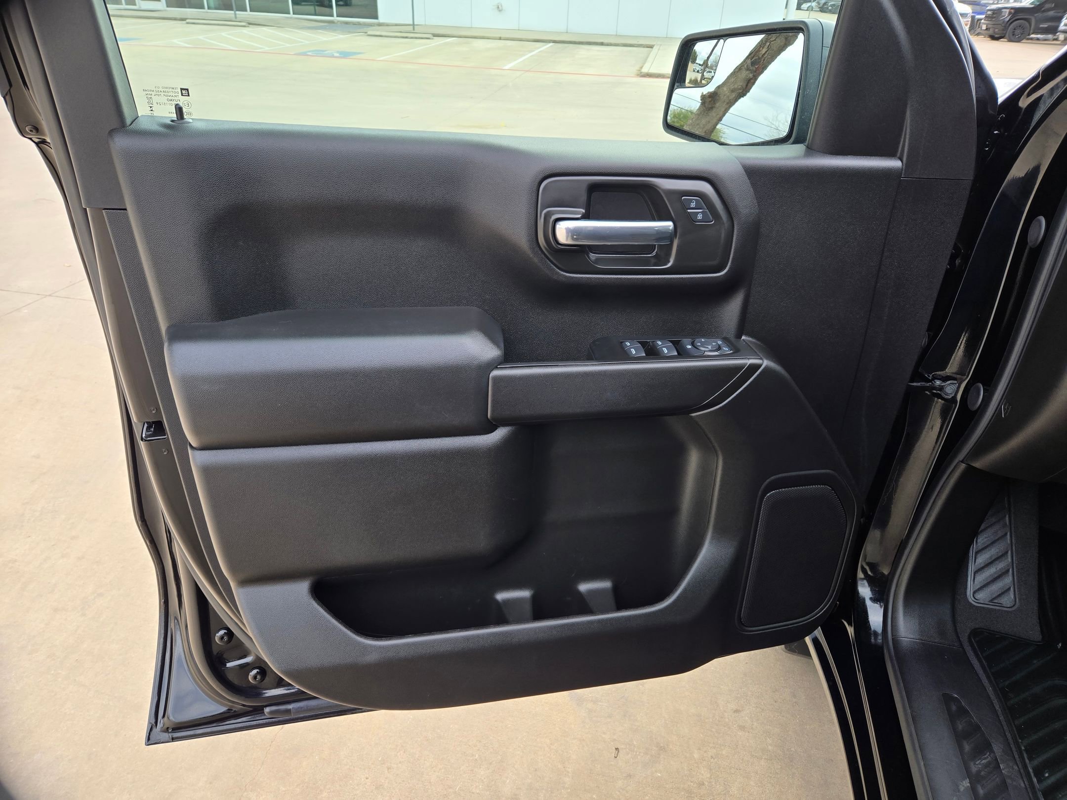 Certified 2025 GMC Sierra 1500 Pro w/ Pro Value Package image 11