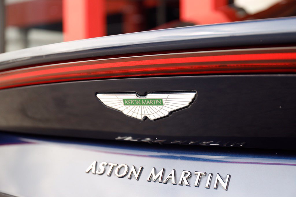 Used 2019 Aston Martin V8 Vantage Coupe RWD image 11