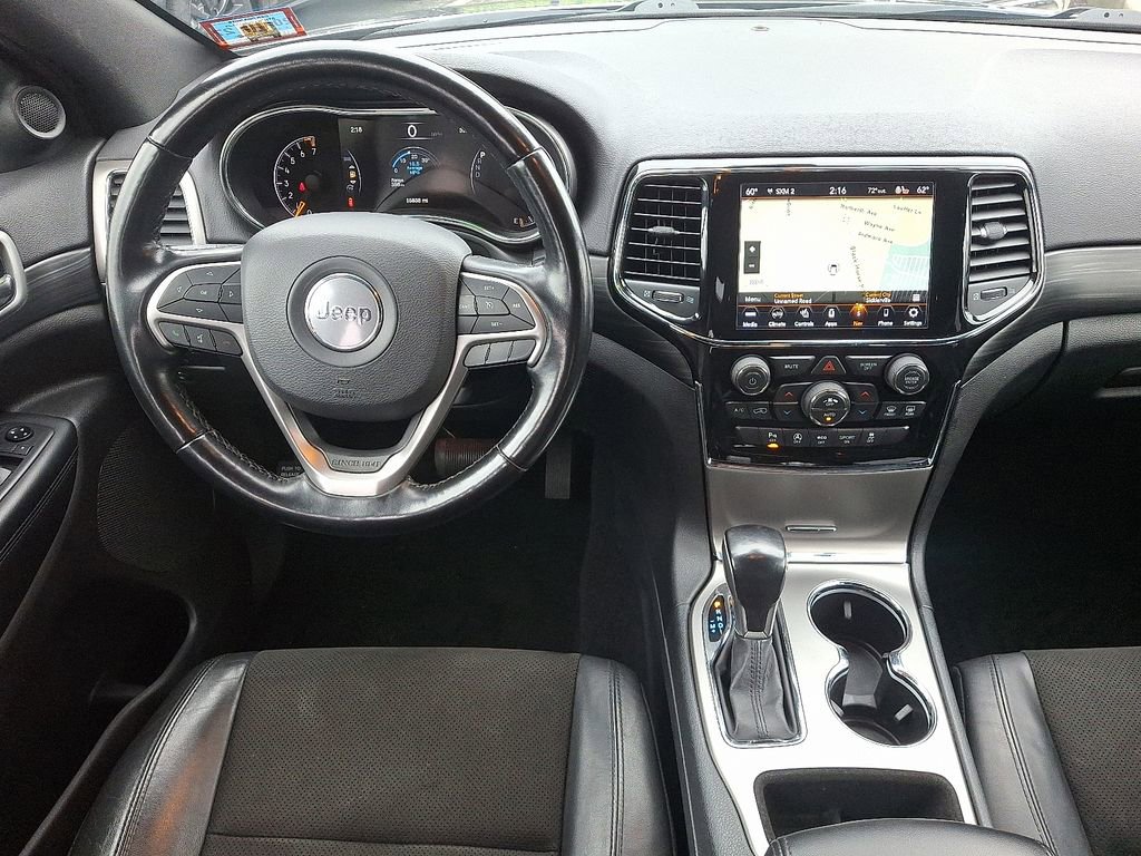 Used 2020 Jeep Grand Cherokee Altitude AWD/4WD image 12