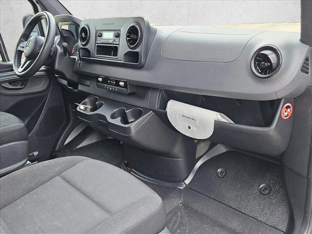 Used 2019 Mercedes-Benz Sprinter 144 image 18