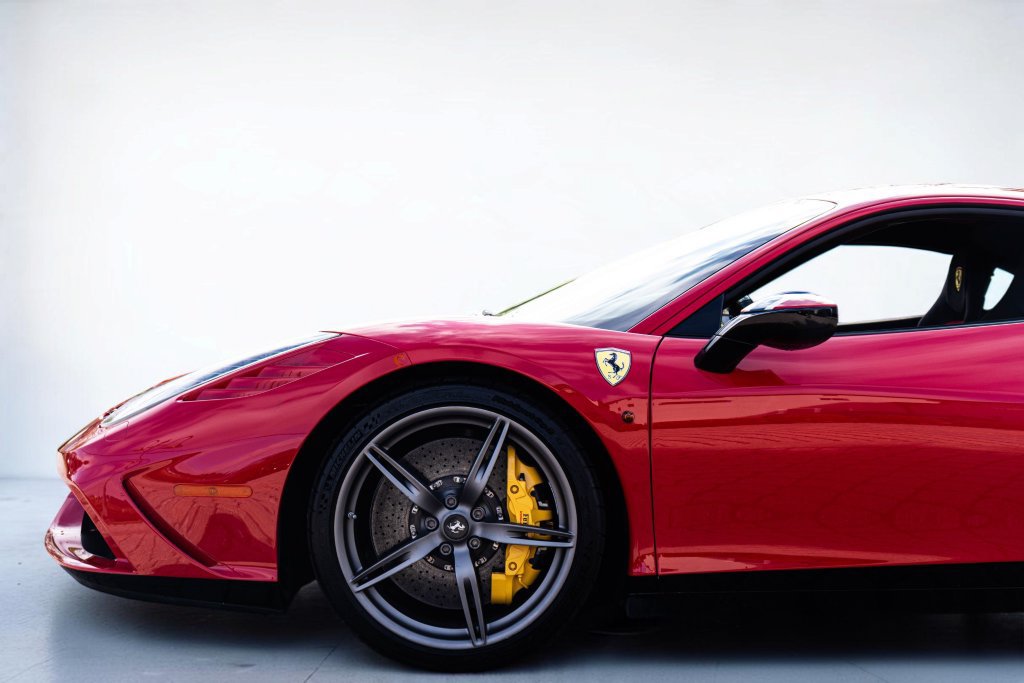 Used 2015 Ferrari 458 Speciale Coupe RWD image 28