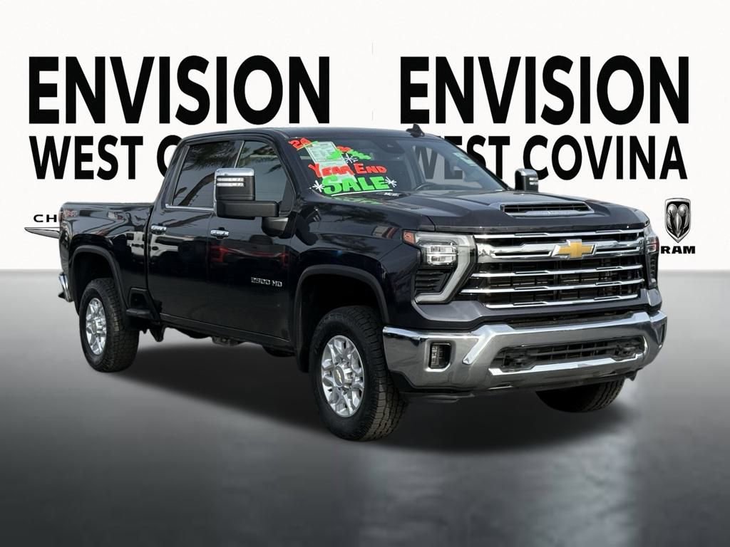 Used 2024 Chevrolet Silverado 2500 LTZ image 2