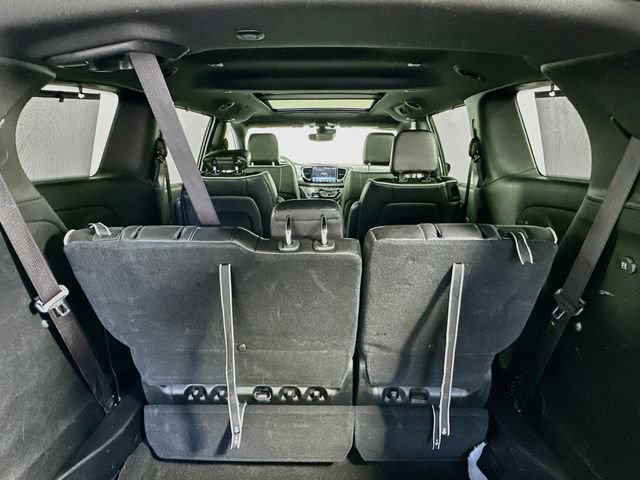 Used 2025 Chrysler Pacifica Limited FWD image 25