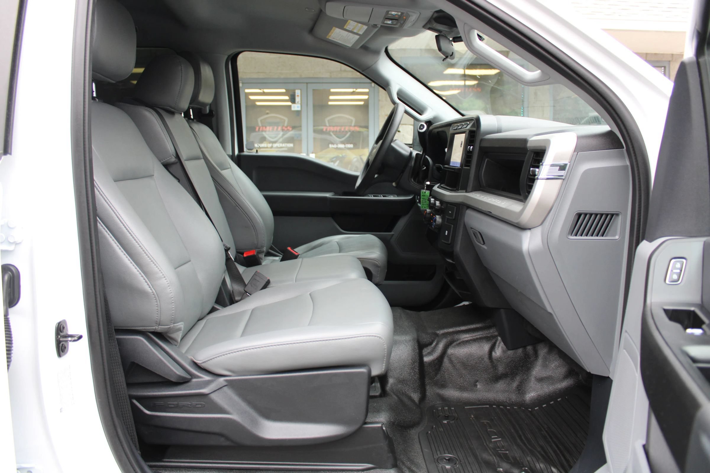 Used 2024 Ford F350 XL RWD image 16