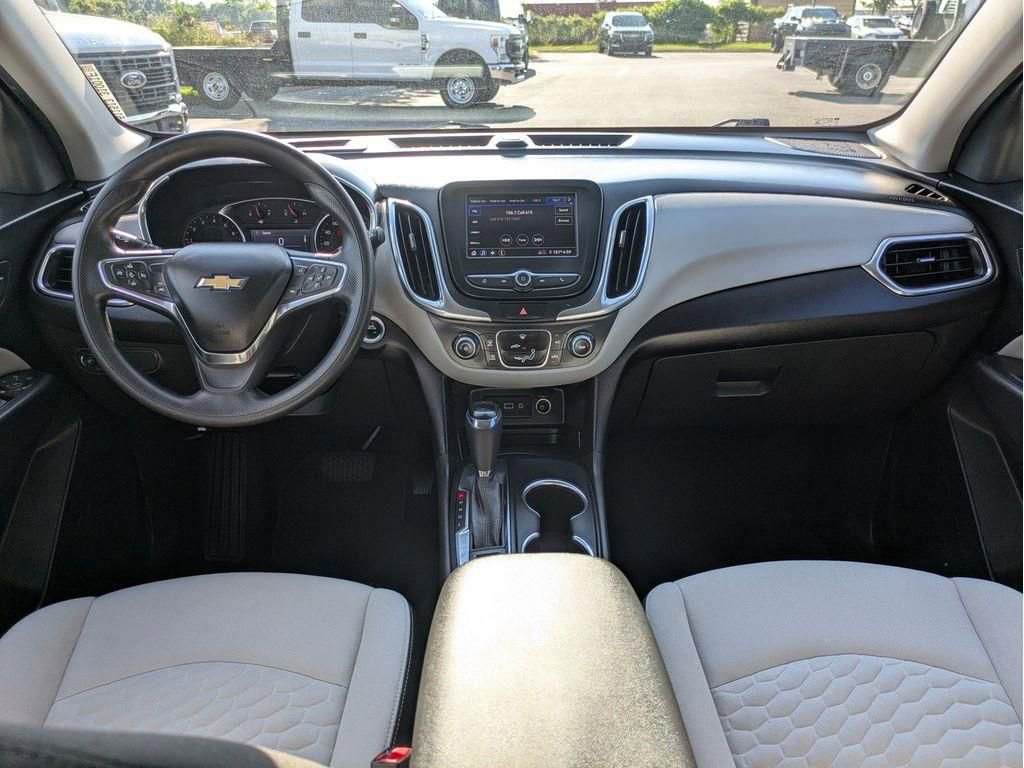 Used 2021 Chevrolet Equinox LT image 2